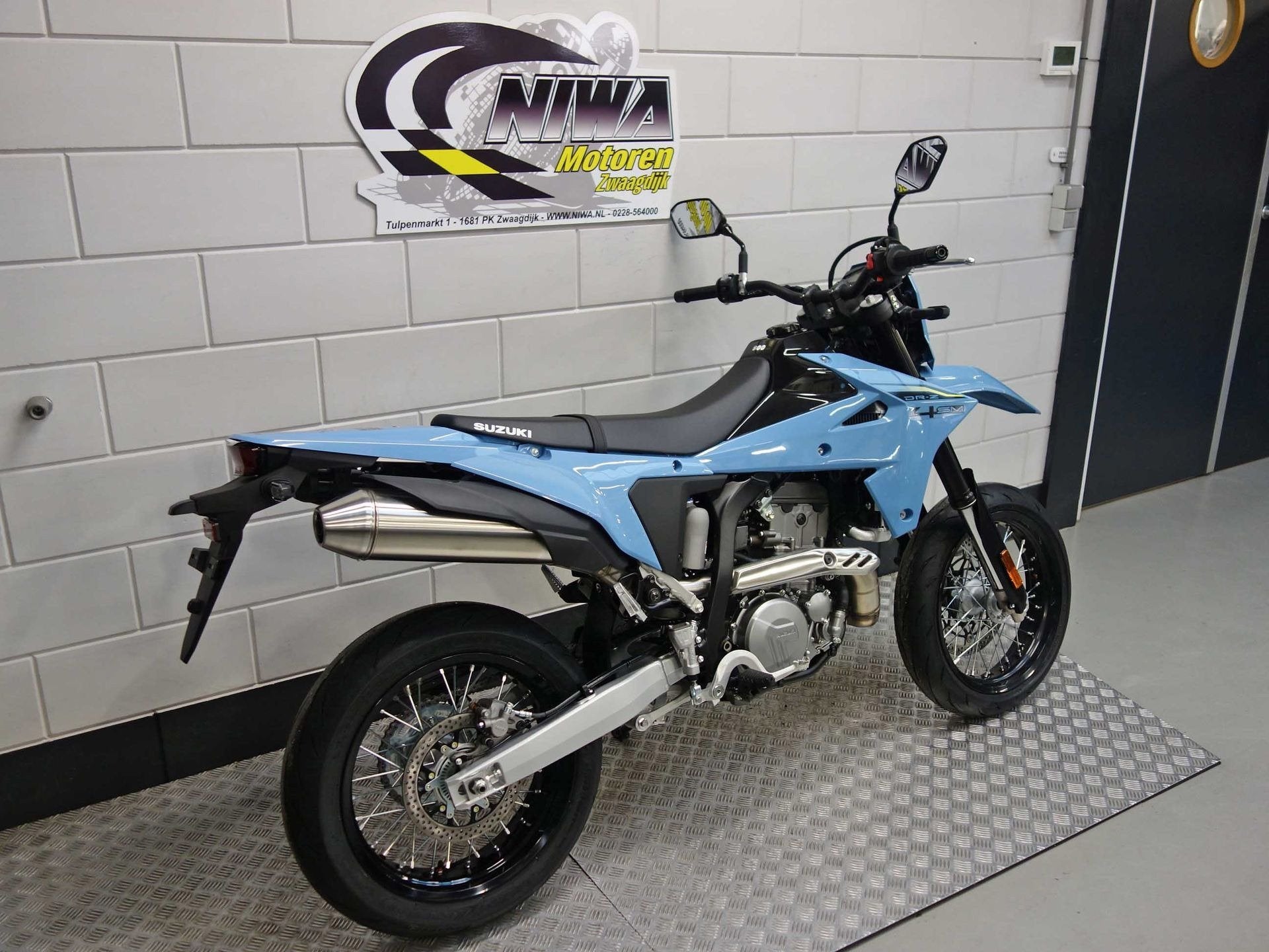 Suzuki DR-Z 4 SM, 400 cc, 12 t/m 35 kW, SuperMoto, Gebruikt