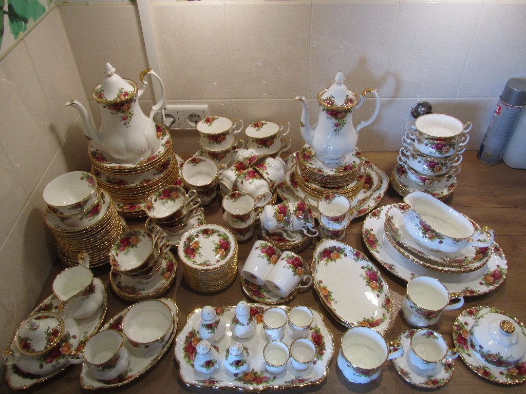 Royal Albert Old Country Rose Roses serviesdelen, Overige typen, Ophalen of Verzenden, Zo goed als nieuw, Overige stijlen