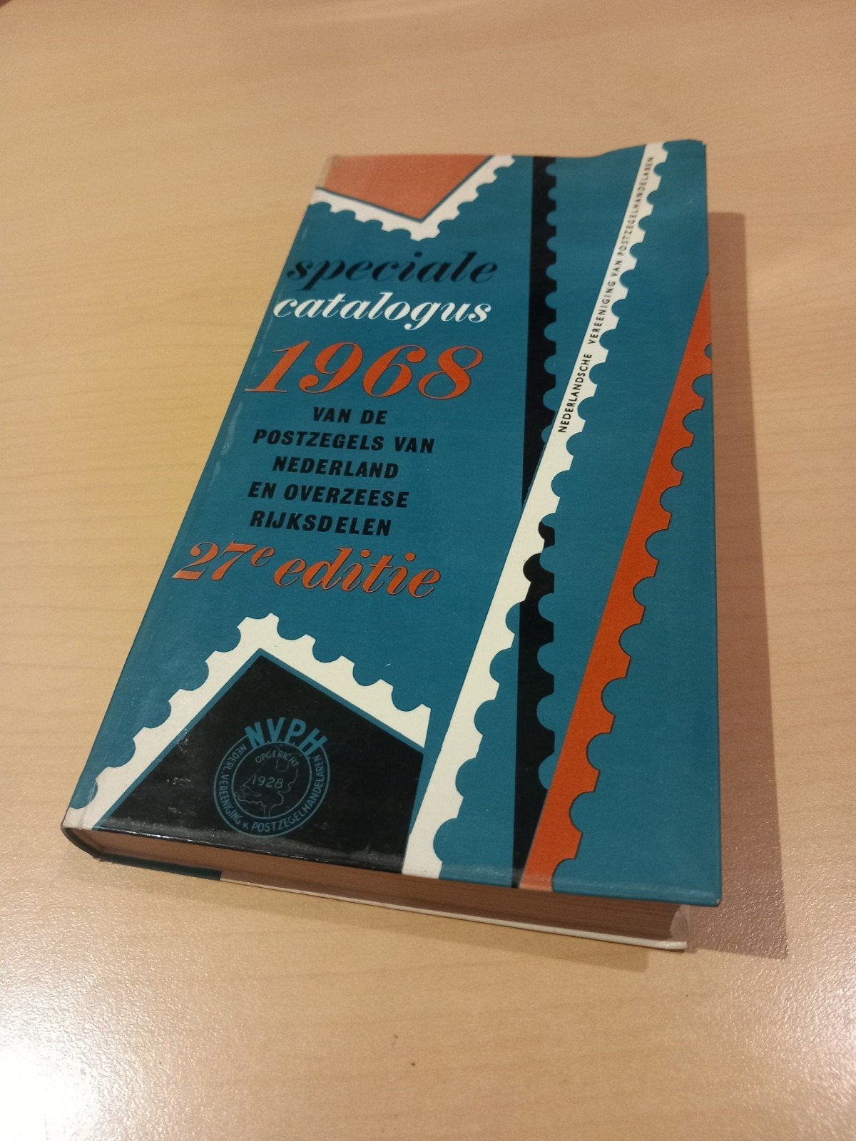 Speciale catalogus 1968 Nederland en overzeese rijksdelen, Postzegels en Munten, Ophalen of Verzenden, Catalogus