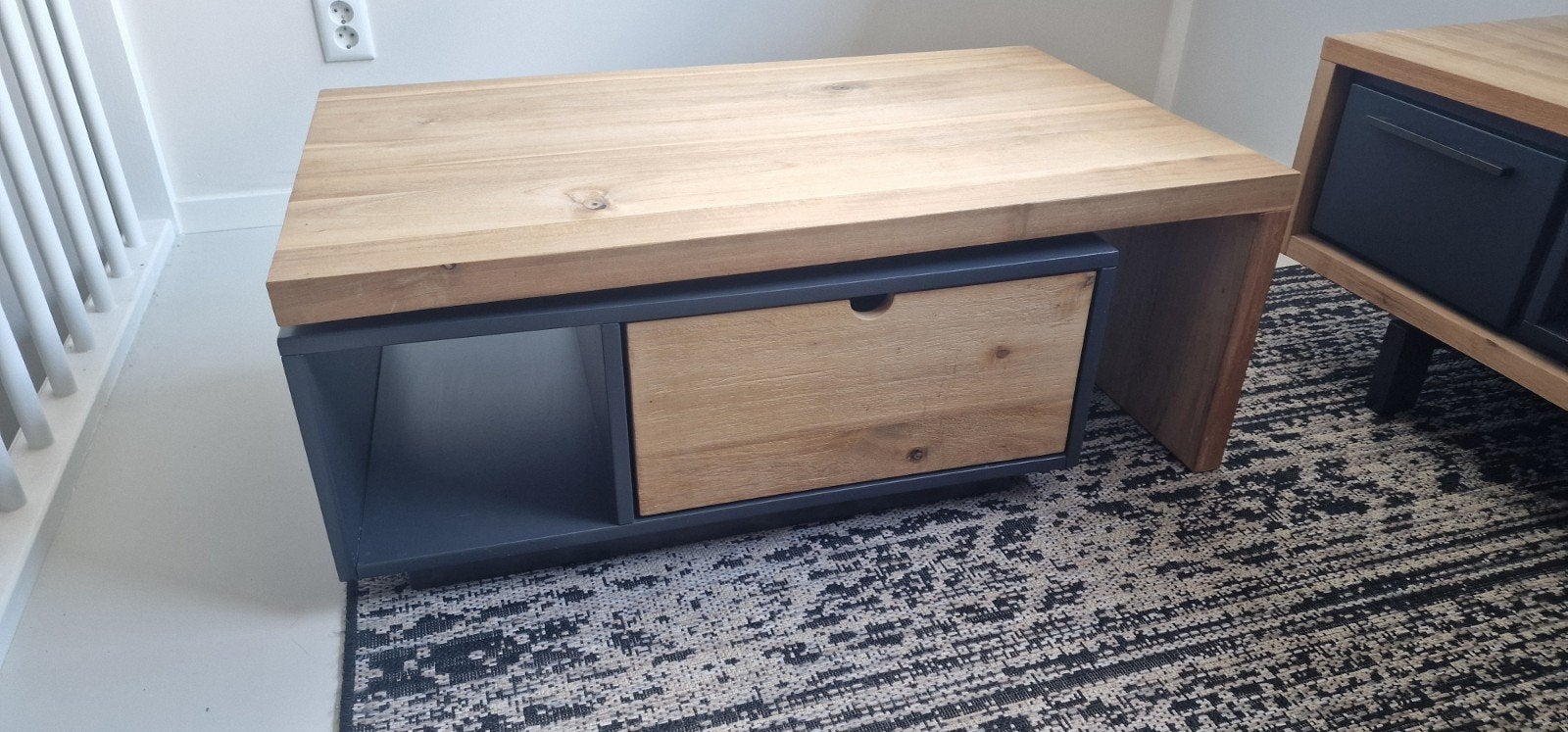 XOOON - Salontafel 360 draaibaar - Antracietgrijs & Eikenho, Huis en Inrichting, Tafels | Salontafels, Ophalen, 100 tot 150 cm