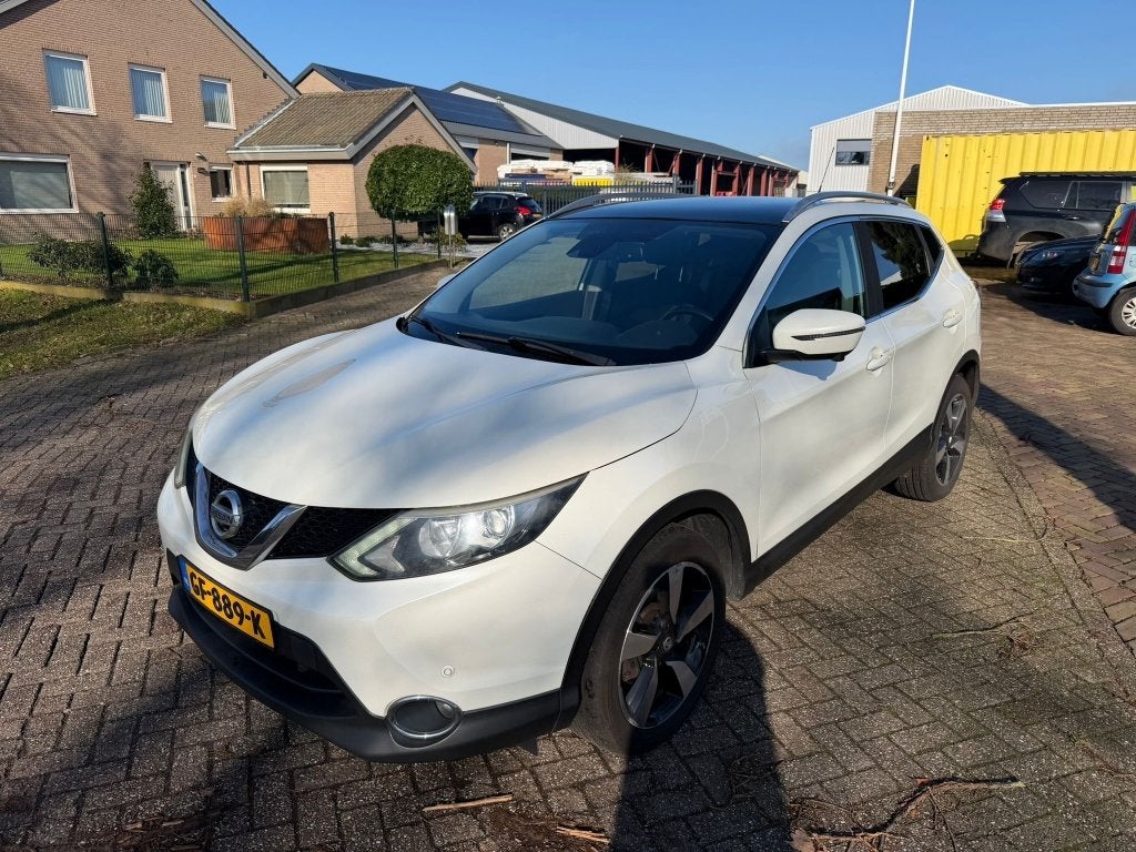 Nissan QASHQAI 1.5 dCi Connect Ed. (bj 2015), Auto's, Voorwielaandrijving, Gebruikt, 4 cilinders, Wit