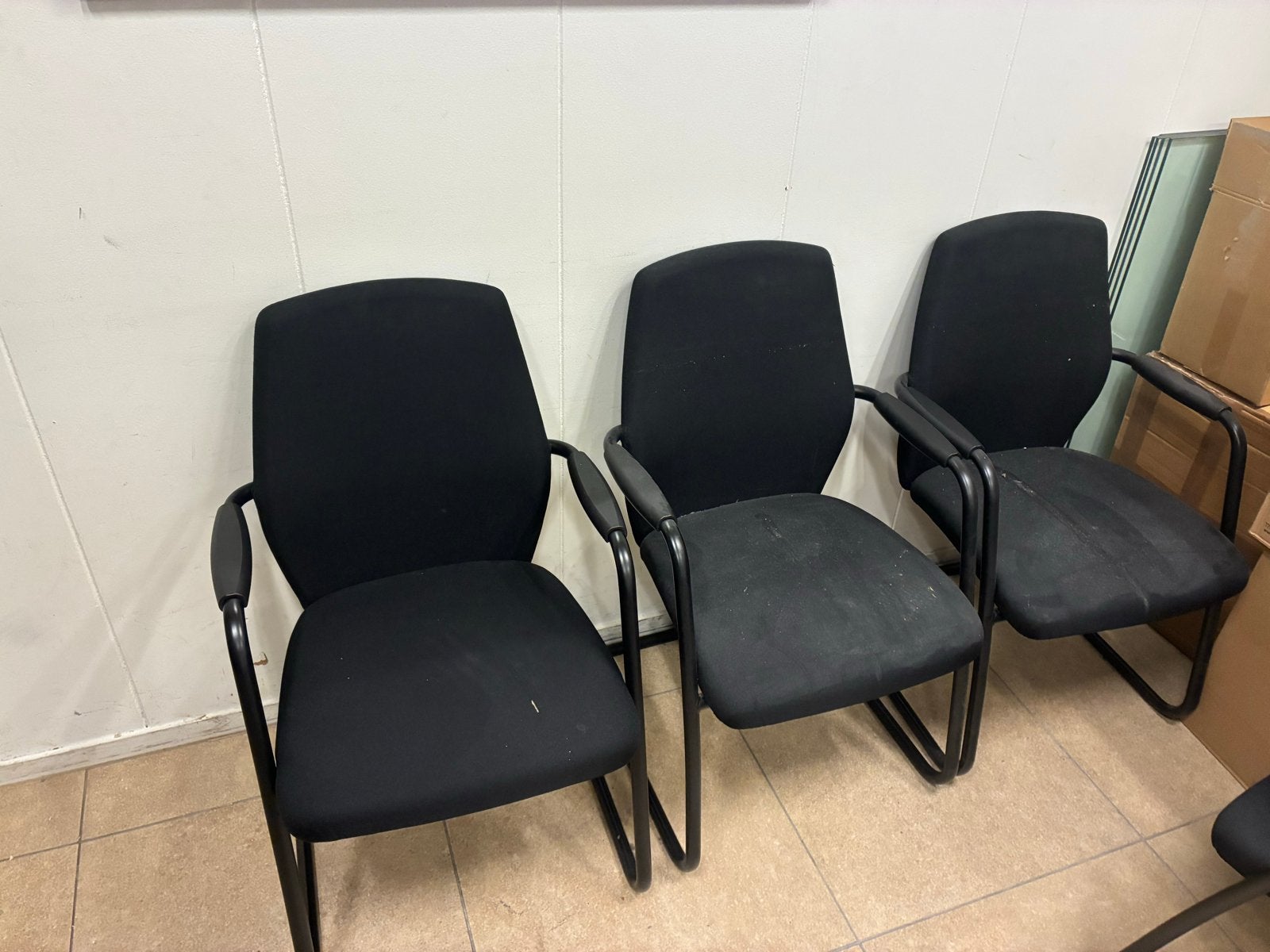 Gratis afhalen; zwarte kantoorstoelen - Set van 3, Ophalen, Gebruikt, Drie, Zwart