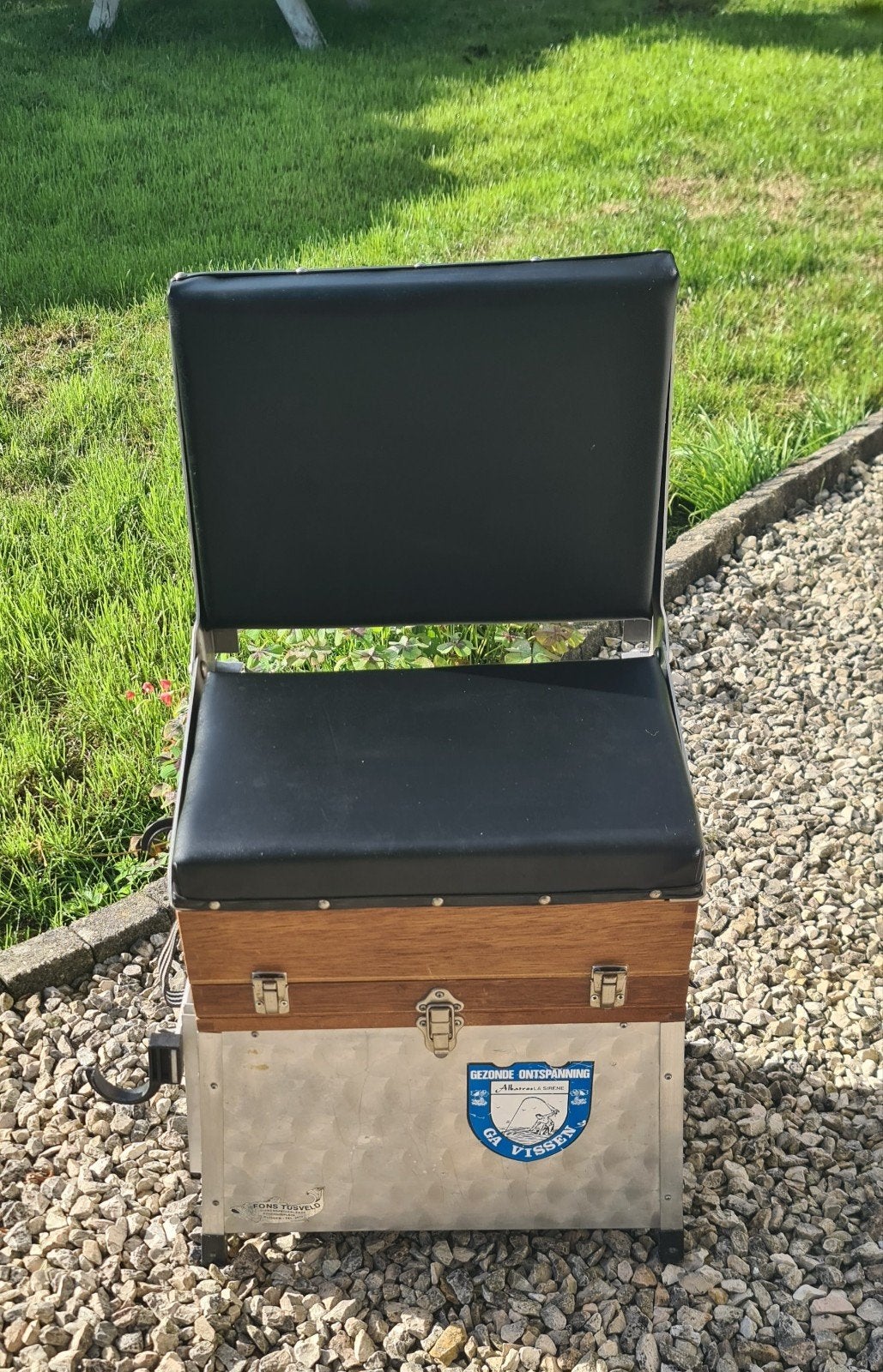 Viskoffer met zitje en leuning. Zitkist, Ophalen, Zo goed als nieuw, Koffer of Tas