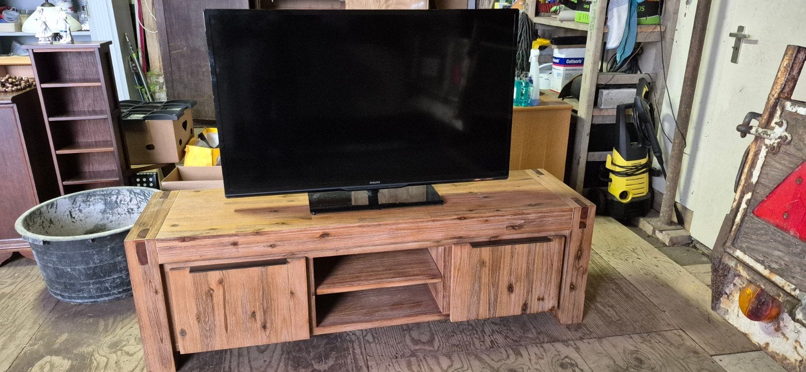 Tv kastje 160 cm breed  45 cm diep en 51 cm hoog.  Eventueel, Huis en Inrichting, Kasten | Televisiemeubels, Ophalen, 150 tot 200 cm