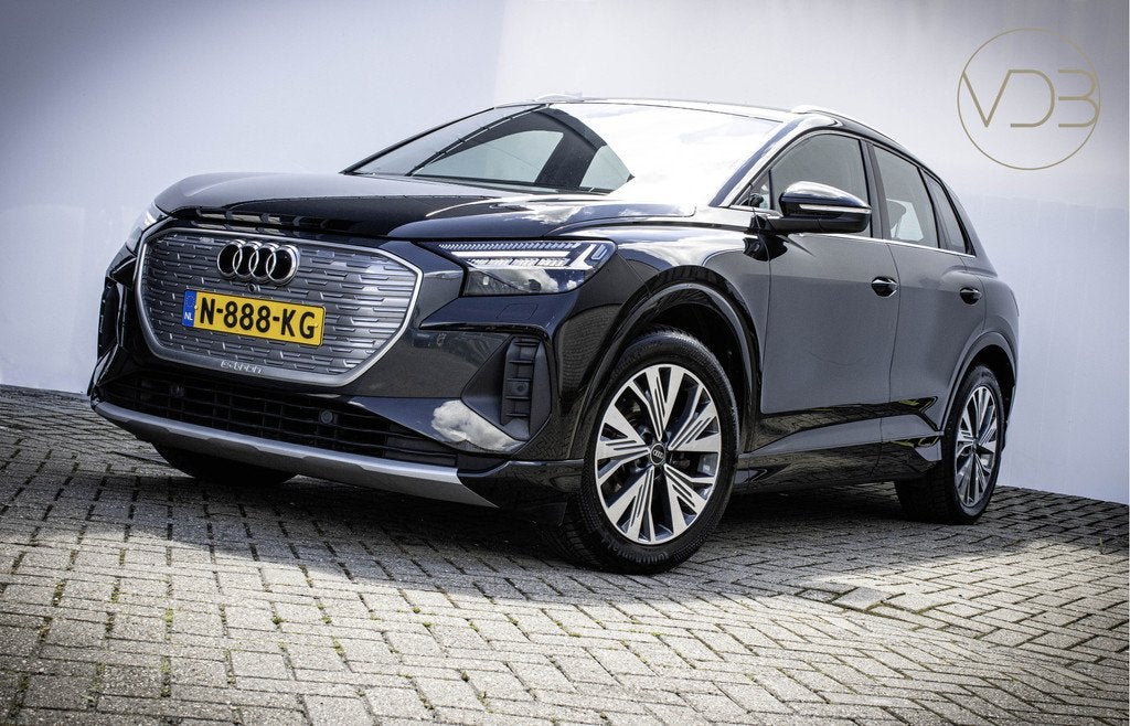 Audi Q4 e-tron 35 SOH 89% Launch edition Advanced 55 kWh, Zwart, 333 km, 1865 kg, Zwart
