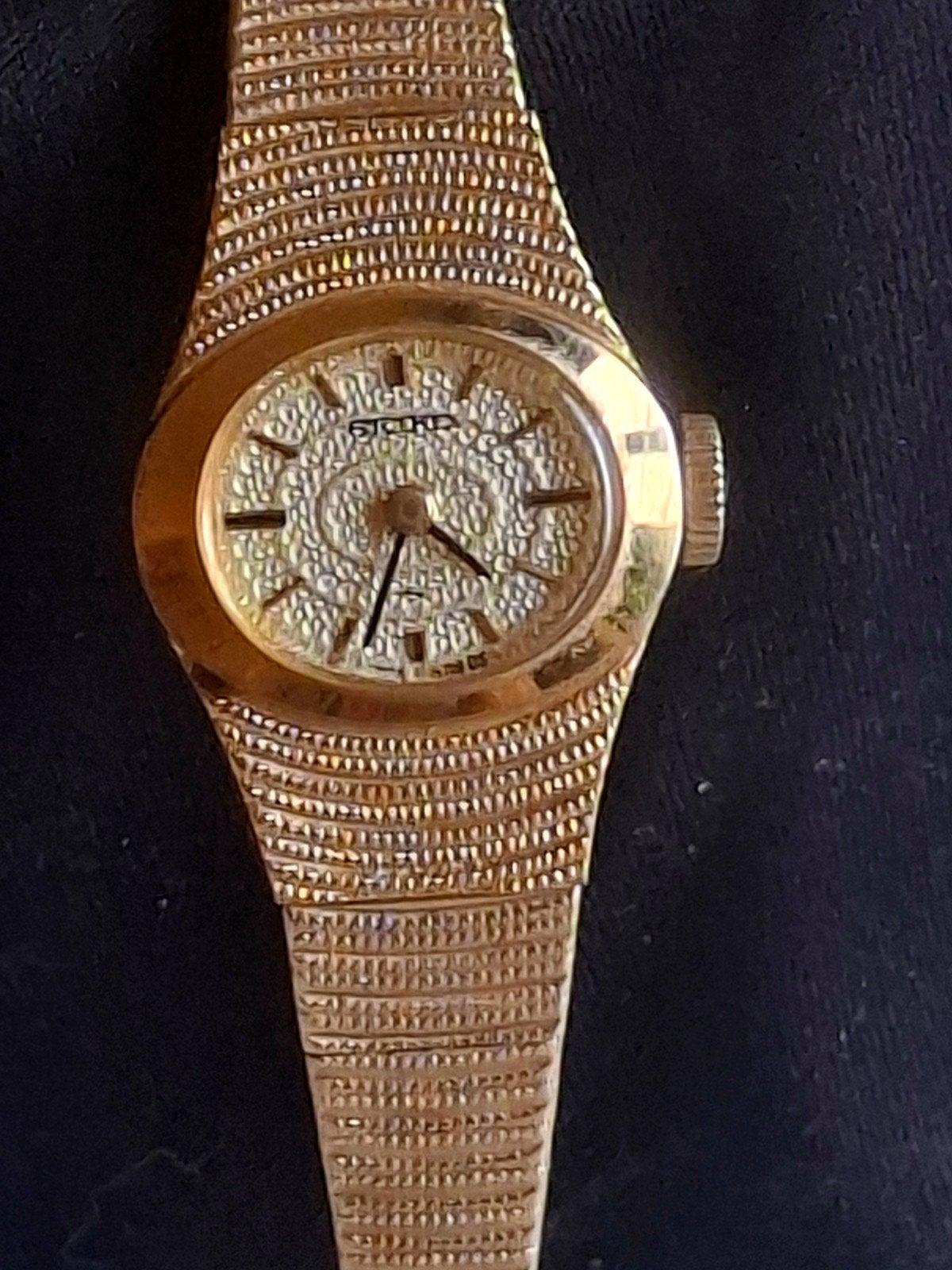 Vintage Seiko Dames Polshorloge - Goudkleurig, Gebruikt, Polshorloge, Ophalen of Verzenden, Met strass