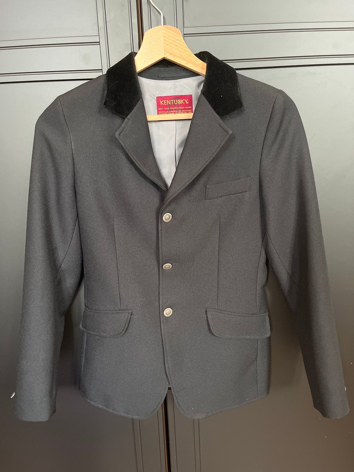 Wedstrijdjasje maat 146, Dieren en Toebehoren, Ophalen of Verzenden, Zo goed als nieuw, Dressuur, Bovenkleding