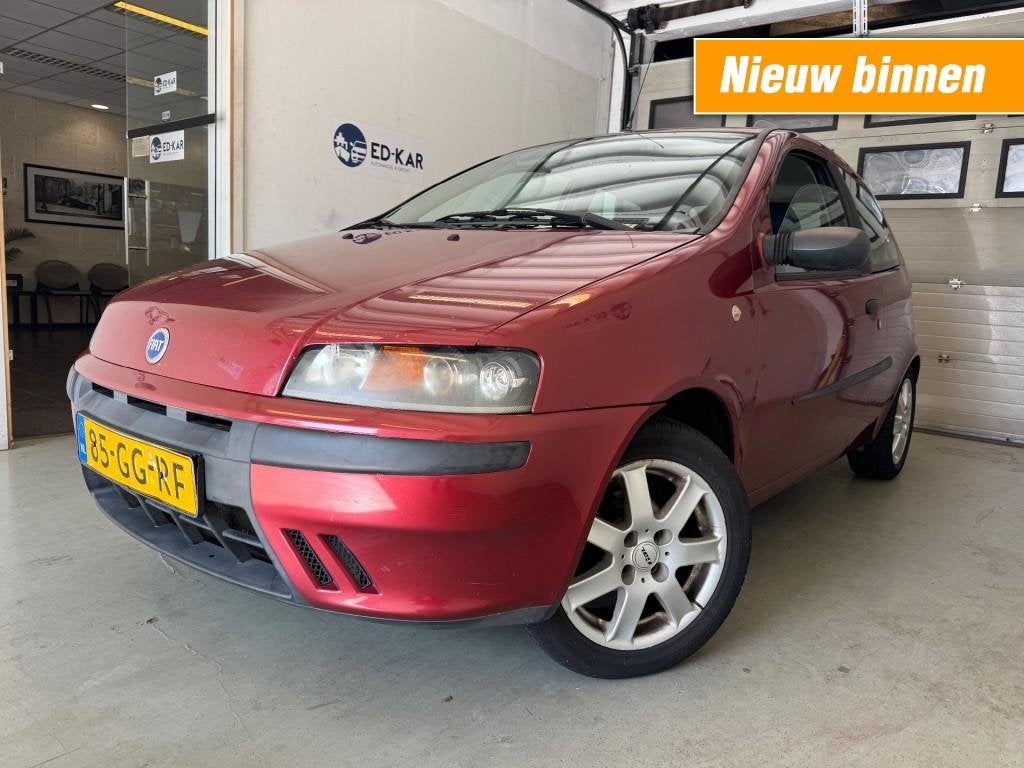 Fiat PUNTO 1.2 S Nette auto rijdt goed Trekhaak NAP APK 11-2, Voorwielaandrijving, Gebruikt, 1242 cc, 4 cilinders