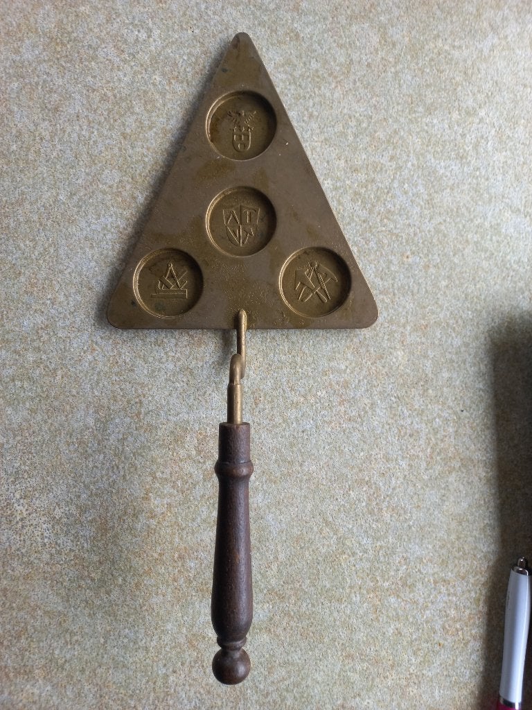 Vrijmetselarijtroffel, Ophalen of Verzenden