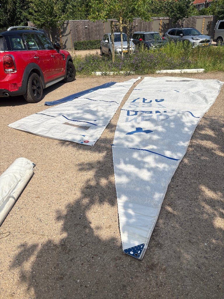 Grootzeil en Fok van "Kool sails" voor Yngling, Ophalen, Gebruikt, Overige typen, Minder dan 15 m²