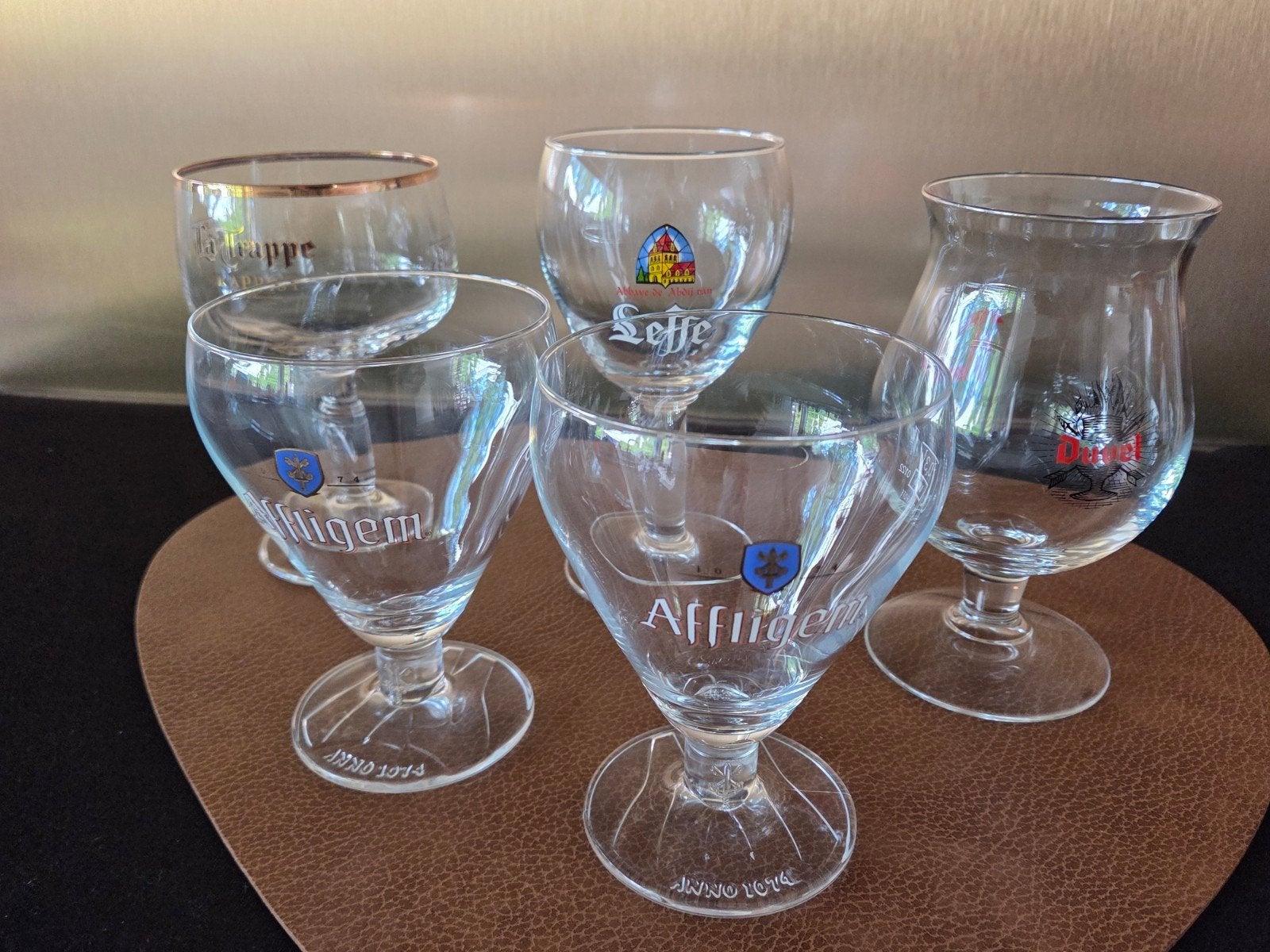 5 Bierglazen voor speciaalbier., Ophalen, Zo goed als nieuw, Bierglas