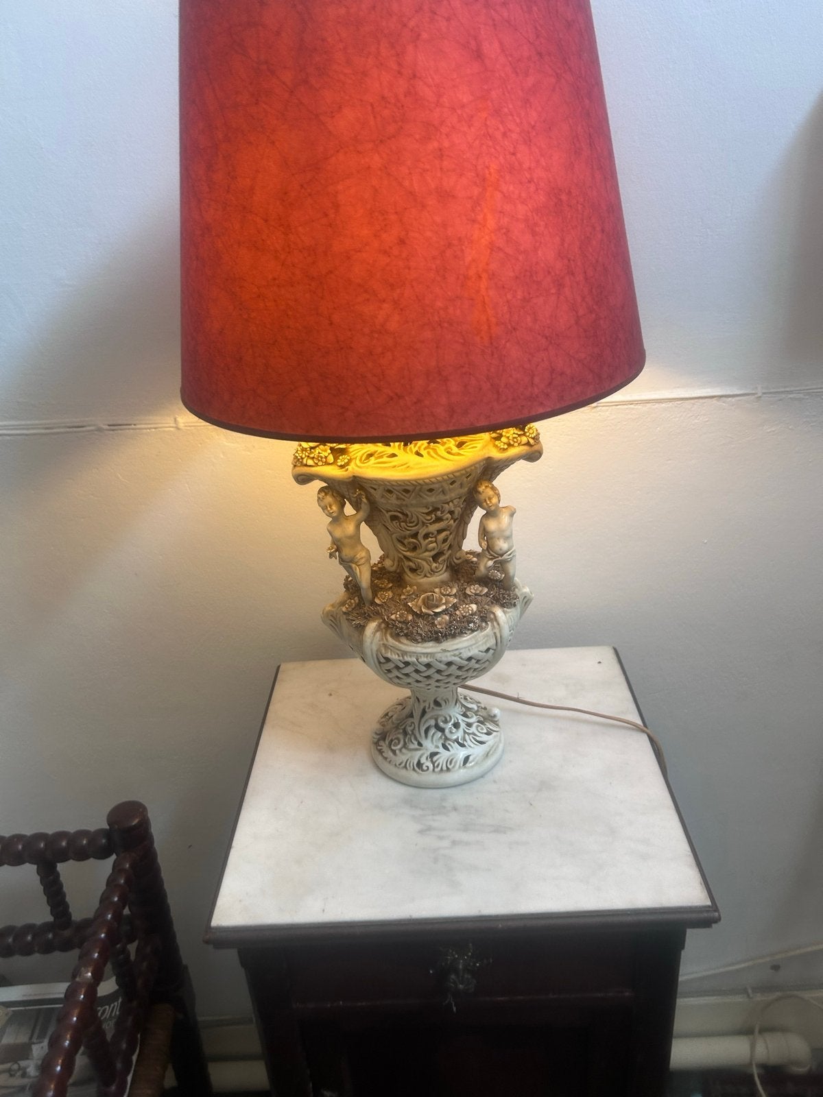 Antieke Capodimonte Stijl Tafellamp met Cherubijnen –, Ophalen of Verzenden