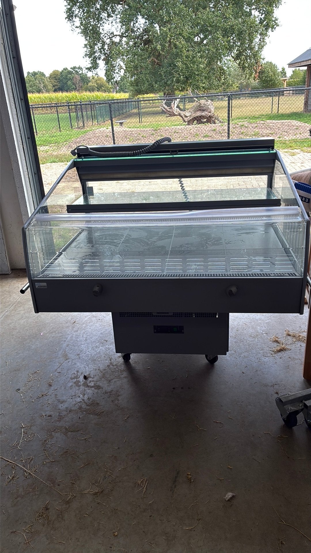 Koelvitrine, Ophalen, 200 liter of meer, 160 cm of meer, Zonder vriesvak