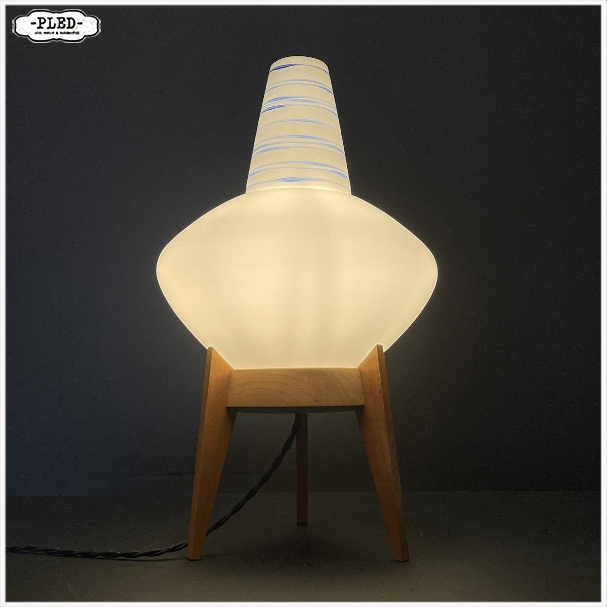 Opaline tafellamp, ÚLUV, Tsjechoslowakije, 1960s Lamp, Ophalen, Gebruikt, Nb, Minder dan 50 cm