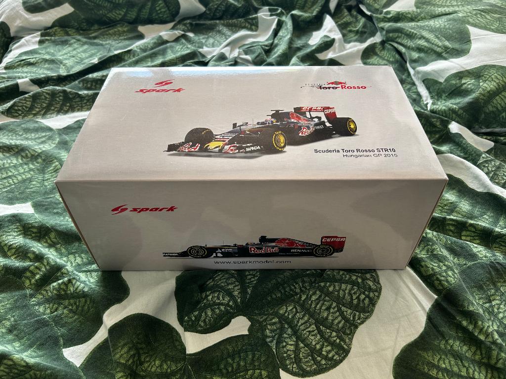 Scuderia toro rosso STR10 Hungarian gp 2015 max verstappen, Ophalen of Verzenden, Nieuw, Formule 1
