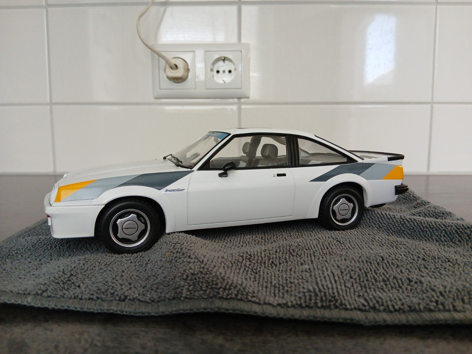 NOREV opel manta irmscher (film fred), Ophalen of Verzenden, Zo goed als nieuw, Auto, Norev