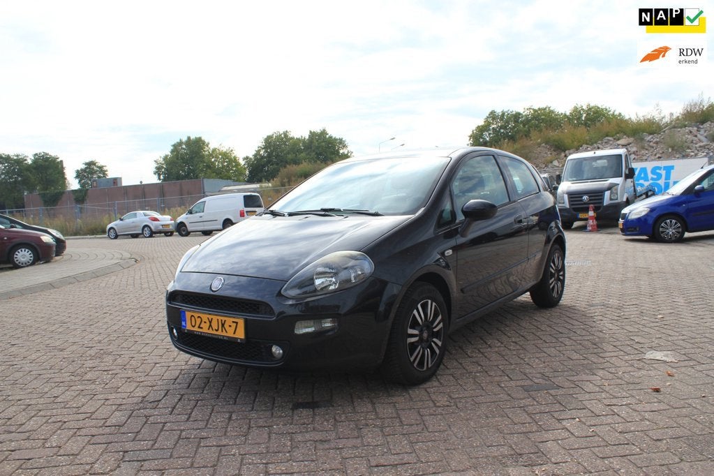 Fiat Punto Evo 0.9 TwinAir Easy /nieuwe banden/ goed onderho, Auto's, Voorwielaandrijving, Euro 5, 86 pk, Zwart