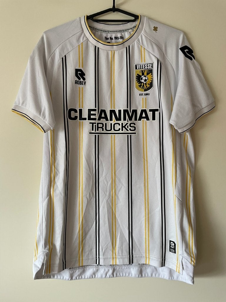 Vitesse Arnhem Robey Maat M Voetbalshirt 23/24 Away, Zo goed als nieuw, Voetbal, Verzenden, Maat 48/50 (M)