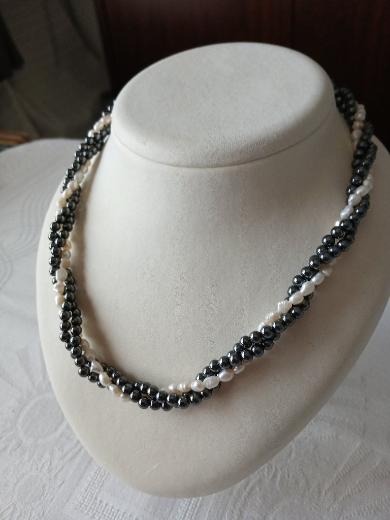 Halssieraad parel en hematiet kralen 45 cm, Sieraden, Tassen en Uiterlijk, Kettingen, Verzenden, Gebruikt, Zwart, Steen of Mineraal