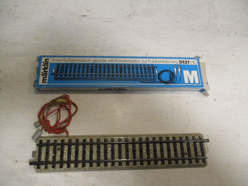 Märklin Aansluit Rail met condensator no 5131, Wisselstroom, Rails, Ophalen of Verzenden, Zo goed als nieuw