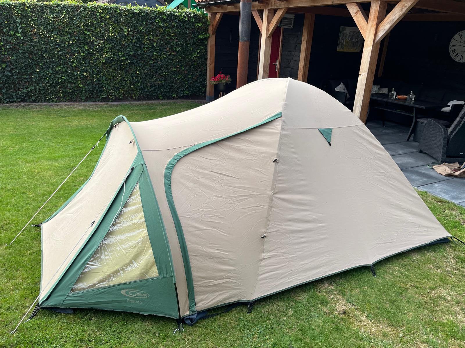 Nette tweepersoons kartonnen tent merk Gelert lollux 3, Caravans en Kamperen, Ophalen of Verzenden, Zo goed als nieuw, Tot en met 2