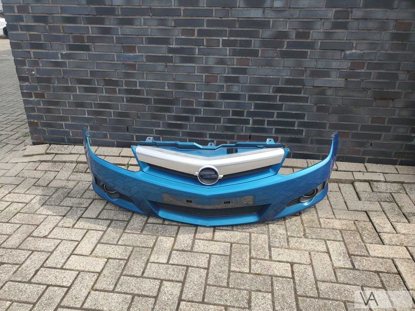 Opel Tigra 2004 -2010 voorbumper licht blauw klein scheurtje, Auto-onderdelen, Carrosserie en Plaatwerk, Gebruikt, -, Voor, -