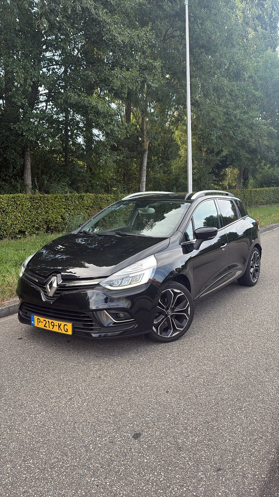 Renault Clio TCe BOSE S&S 2018 Zwart| FULL OPTIONS | KEYLESS, 898 cc, 1063 kg, 580 kg, Handgeschakeld