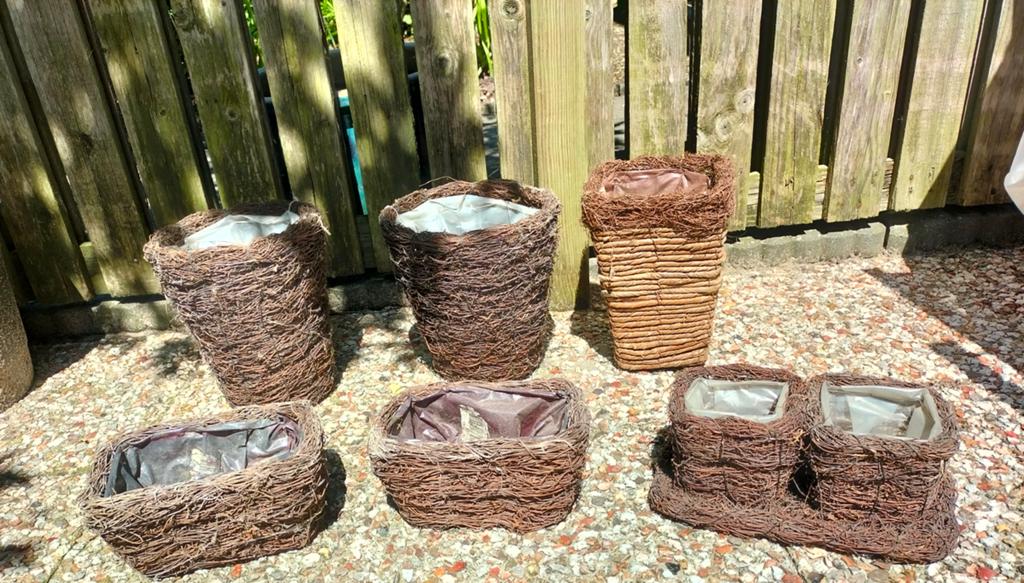 Buiten bloempotjes, Tuin en Terras, Bloembakken en Plantenbakken, Overige materialen, Minder dan 30 cm, Ophalen of Verzenden, Zo goed als nieuw