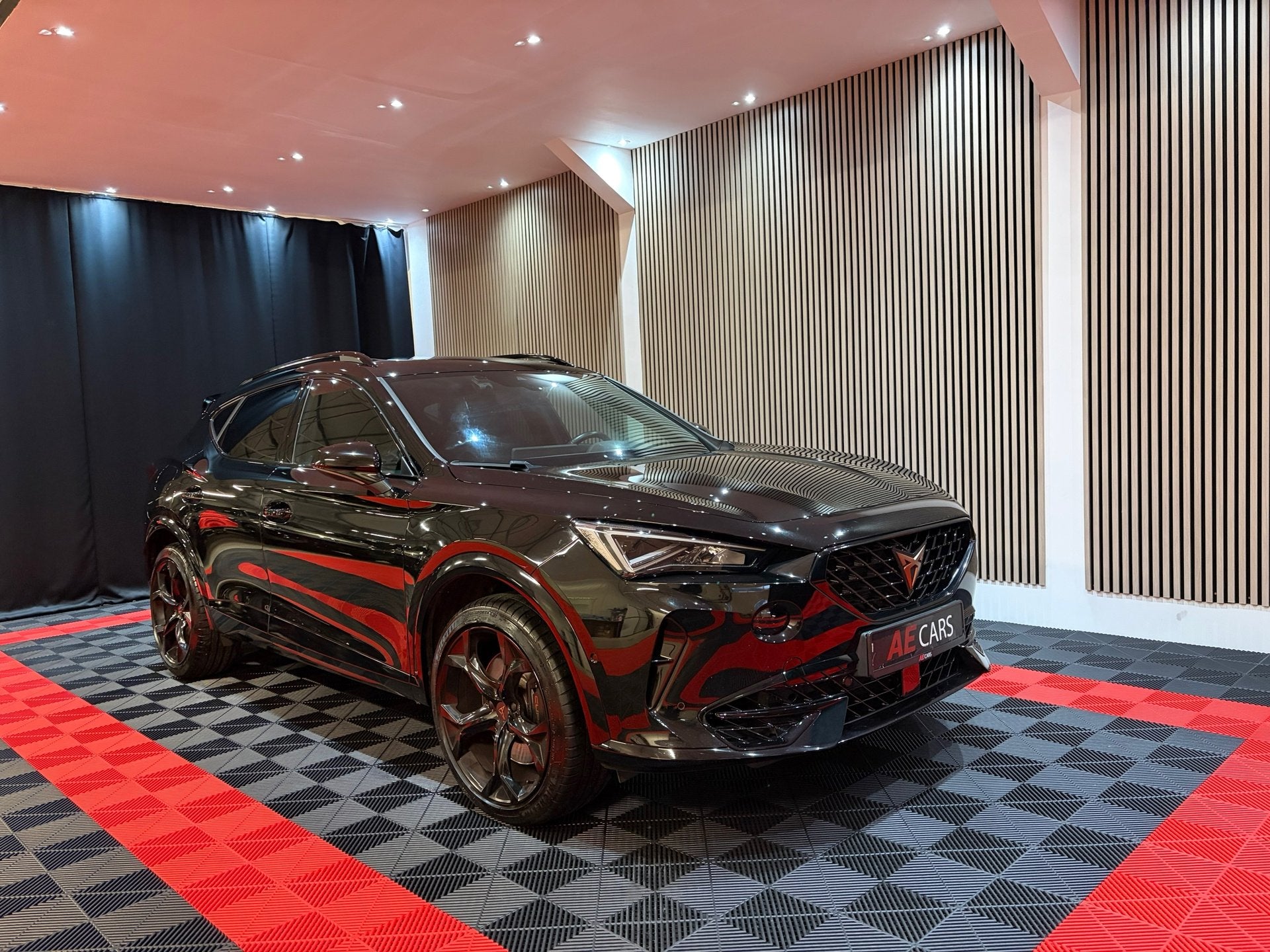 Cupra FORMENTOR 2.0 TSI 4DRIVE 310 PK Black Style Maxton Set, Auto's, Dealer onderhouden, 4 cilinders, Zwart, Vierwielaandrijving