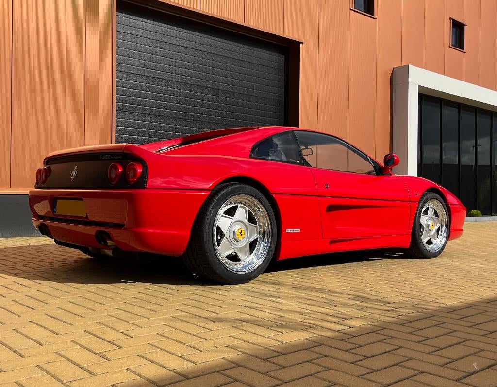 Velgen 18" inch Ferrari F355 - F40 look met Banden, Auto-onderdelen, Banden en Velgen, Velg(en), Zomerbanden, 18 inch, 235 mm