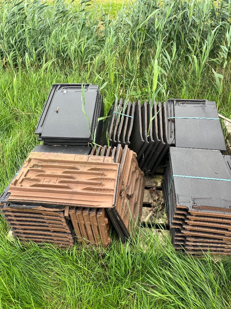 60 Dakpannnen, Ophalen, Steen of Klei, Zwart, Nieuw