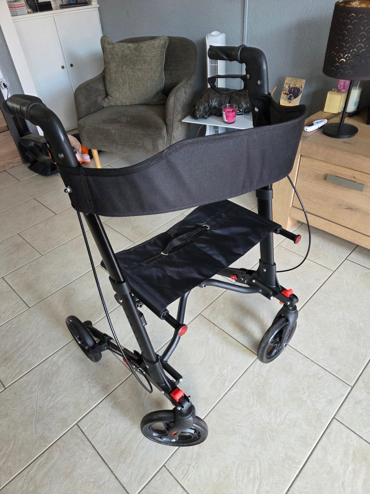 Rollator 3-dubbel inklapbaar inclusief. draagtas, Ophalen, Opvouwbaar, Zo goed als nieuw
