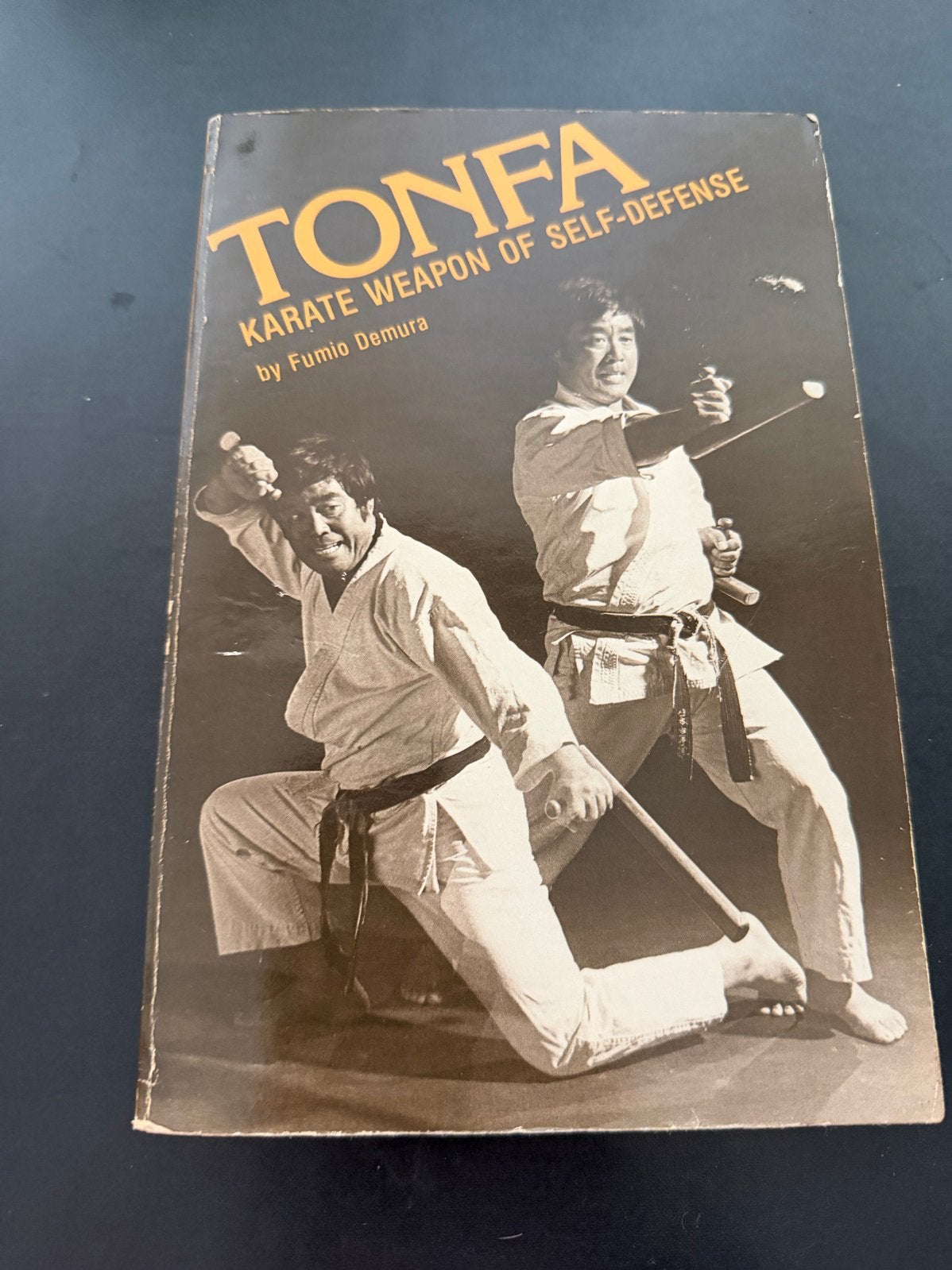 Tonfa: Karate Weapon of Self-Defense - Fumio Demura, Ophalen of Verzenden, Gelezen, Vechtsport