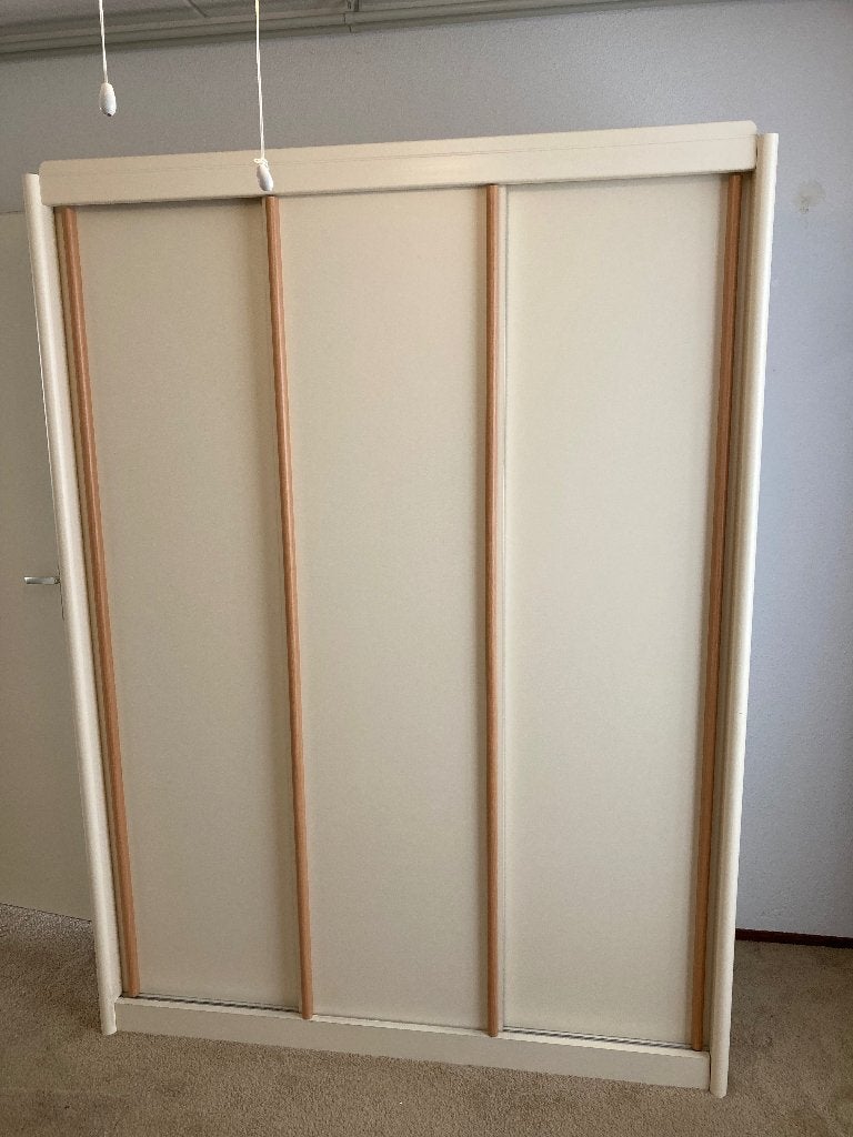 Kledingkast, Ophalen, Met deur(en), Gebruikt, 100 tot 150 cm