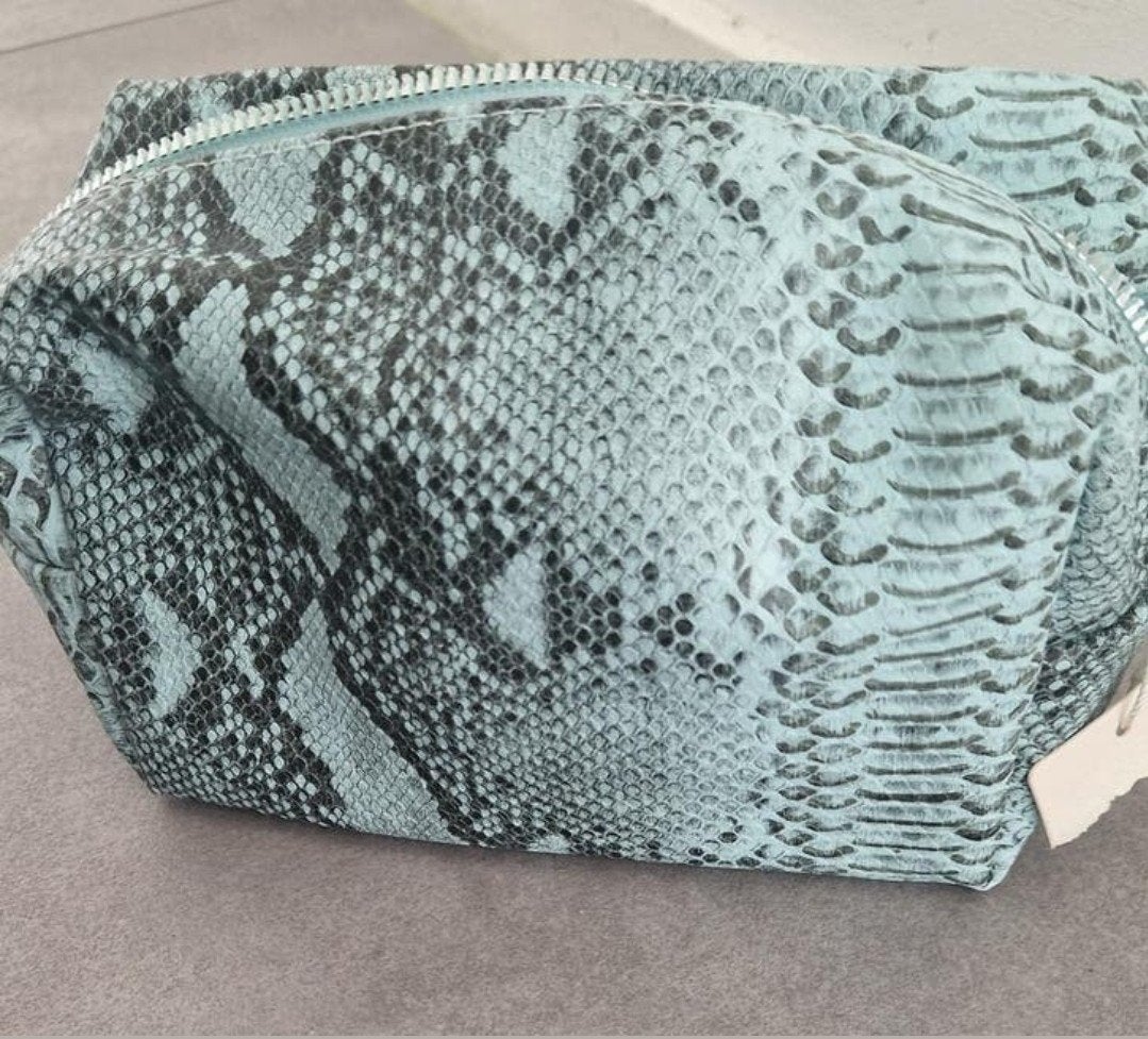 Nieuw make-up tasje Primark slangenprint blauwgroen, Ophalen, Nieuw, Meerkleurig, Dame