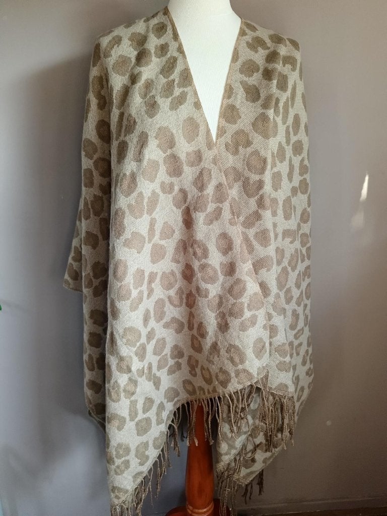 Nieuwe zachte bruine omslag sjaal met print, Kleding | Dames, Ophalen of Verzenden, Nieuw, Sjaal