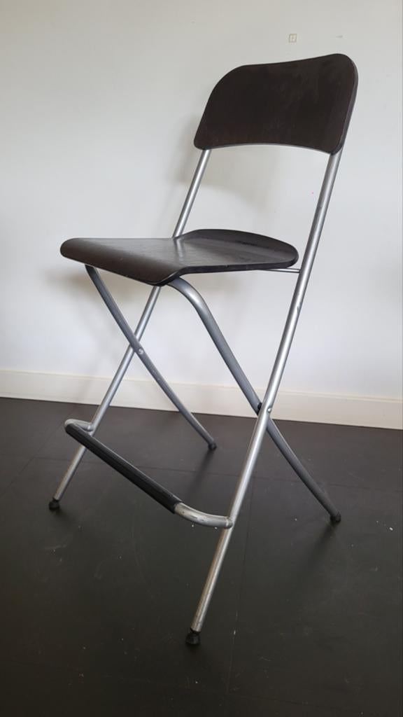 Ikea FRANKLIN
Barkruk zwart/grijs, Huis en Inrichting, Barkrukken, Ophalen, Gebruikt, Met voetsteun, 60 tot 90 cm