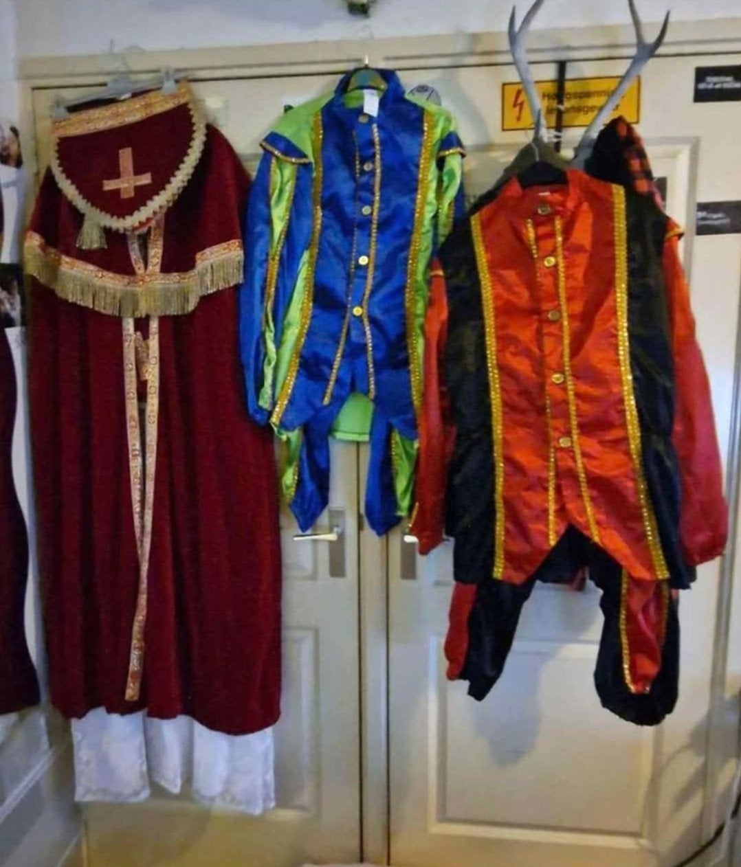 sinterklaas en pieten kostuums, Diversen, Sinterklaas, Ophalen, Gebruikt