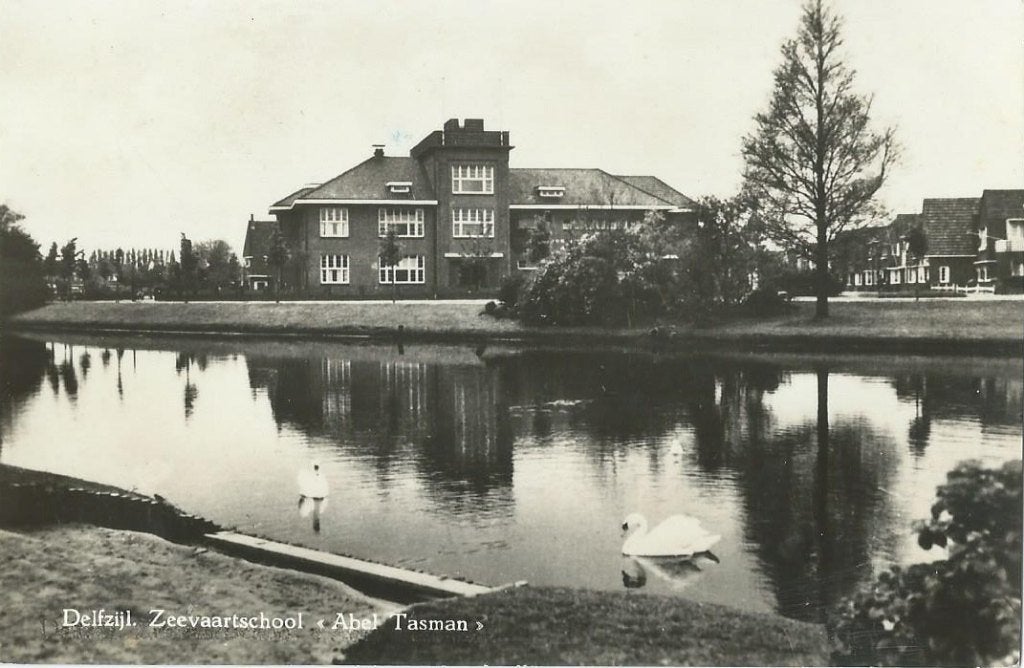 Ansichtkaart DELFZIJL   Zeevaartschool  Abel Tasman, Ophalen of Verzenden, 1940 tot 1960, Gelopen, Groningen