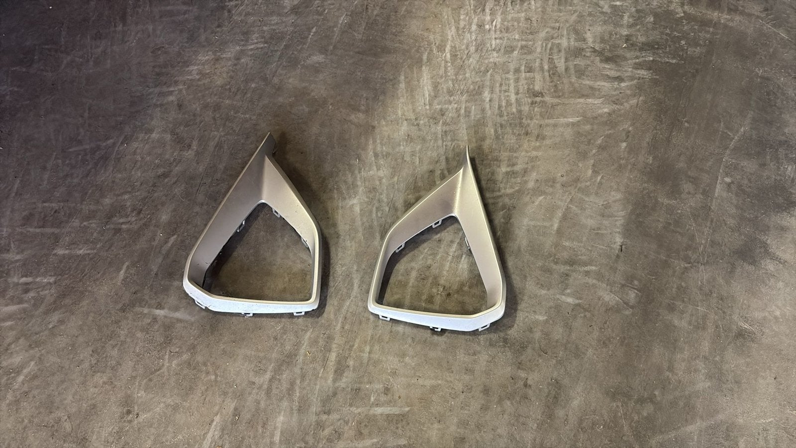 Frontgrille onderdelen audi Q2, Ophalen, Voor, Audi, Bumper