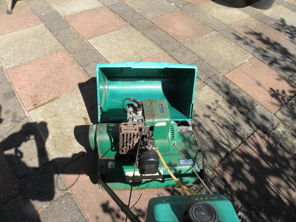 Grasmaaier  kooimaaier 43 cm Qualcast, Tuin en Terras, Grasmaaiers, Ophalen, Gebruikt, Opvangbak, Benzine-grasmaaier