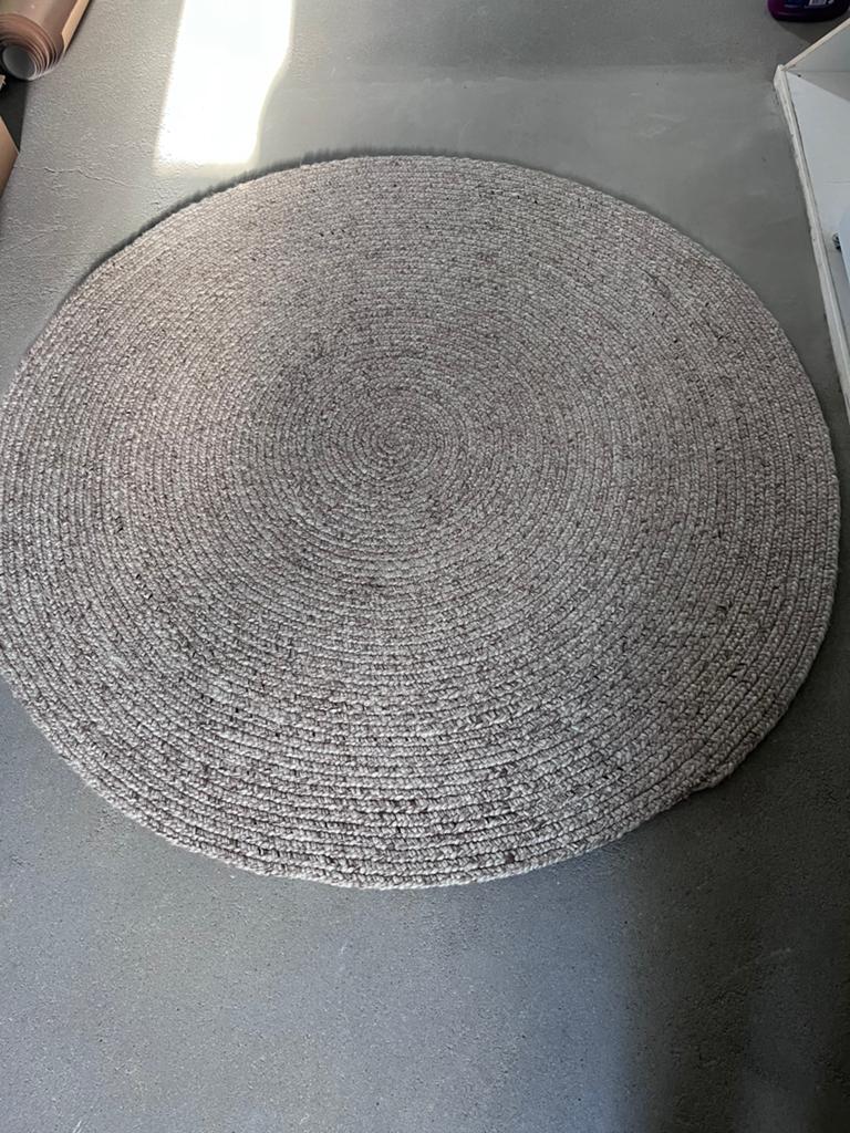 Rond tapijt grijs, Ophalen, 100 tot 150 cm, Rond, Zo goed als nieuw