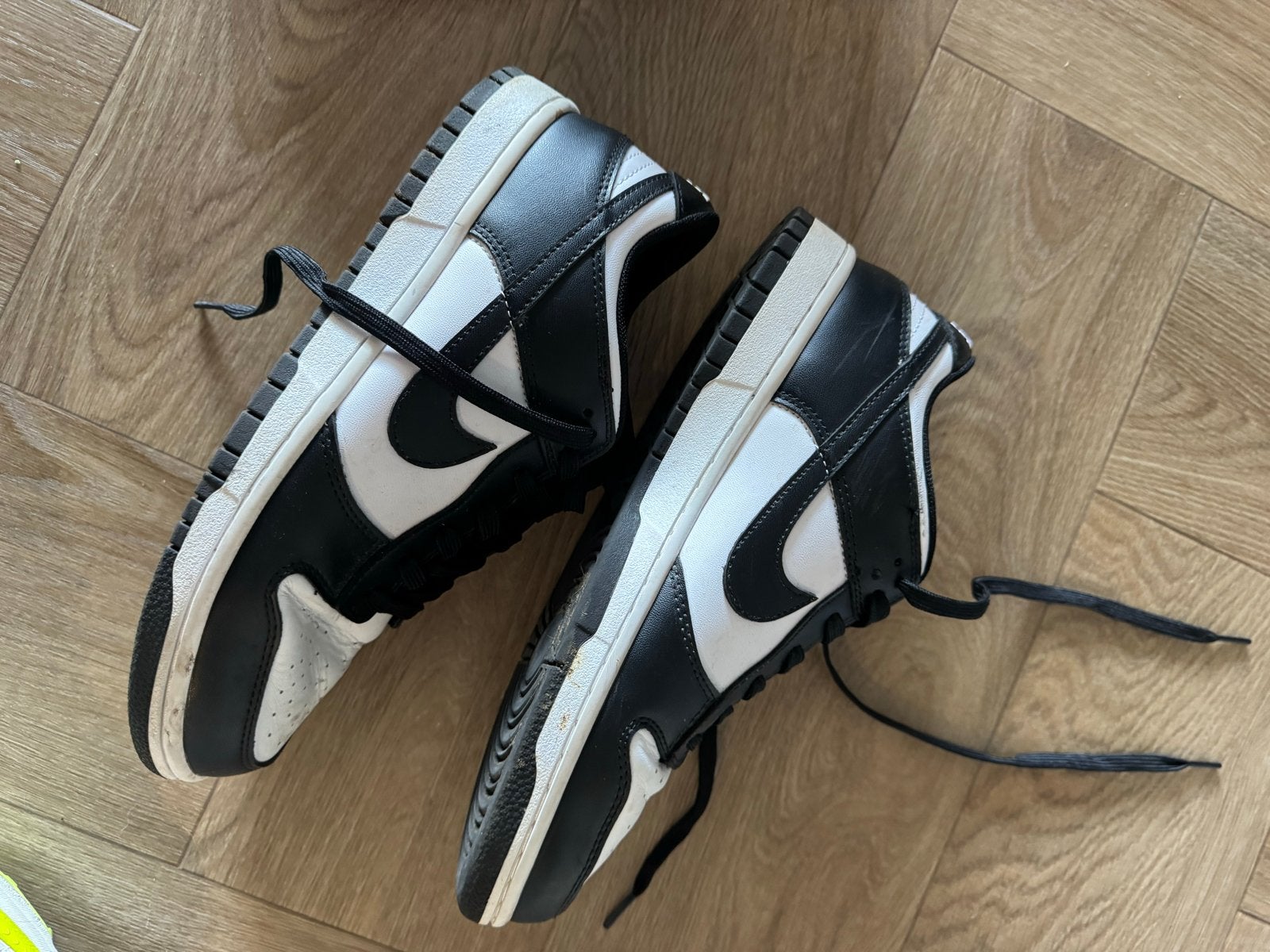 Nike Dunk Low Panda - Maat 43, Ophalen of Verzenden, Gedragen, Zwart, Sneakers of Gympen