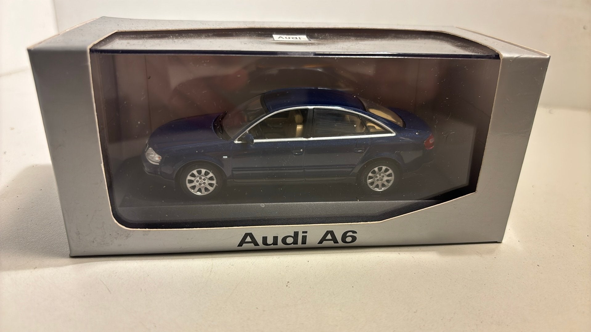 Audi a6 bleu minichamps 1.43, Auto, Ophalen of Verzenden, MiniChamps, A