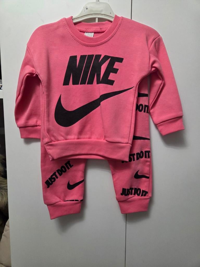 Nieuw Nike baby pakje roze 3-6 maanden, Ophalen of Verzenden, Nieuw, Nike, Jongetje of Meisje