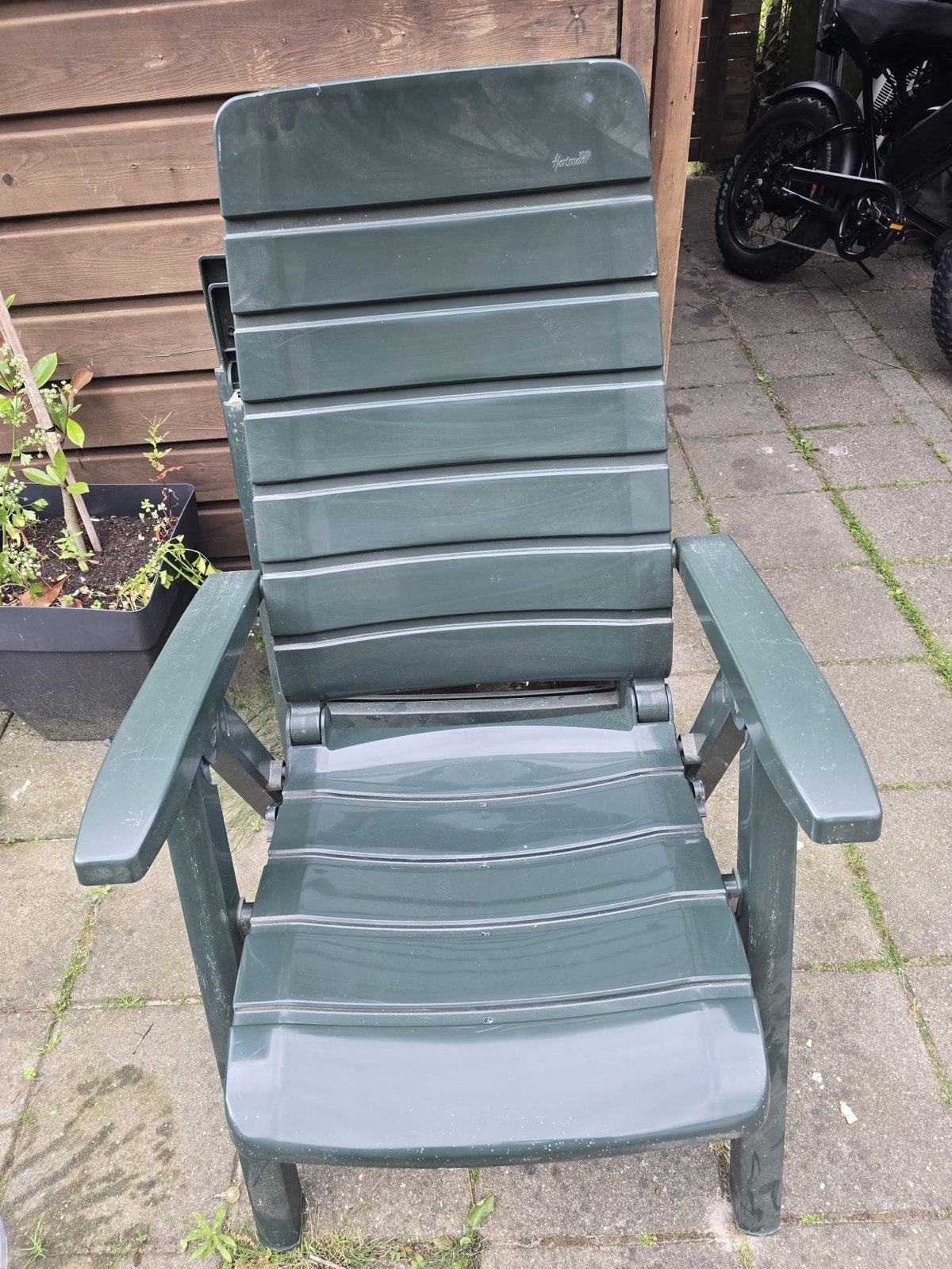 Groene kunststof tuinstoelen, stapelbaar en verstelbaar, Tuin en Terras, Tuinstoelen, Ophalen of Verzenden, Gebruikt, Kunststof