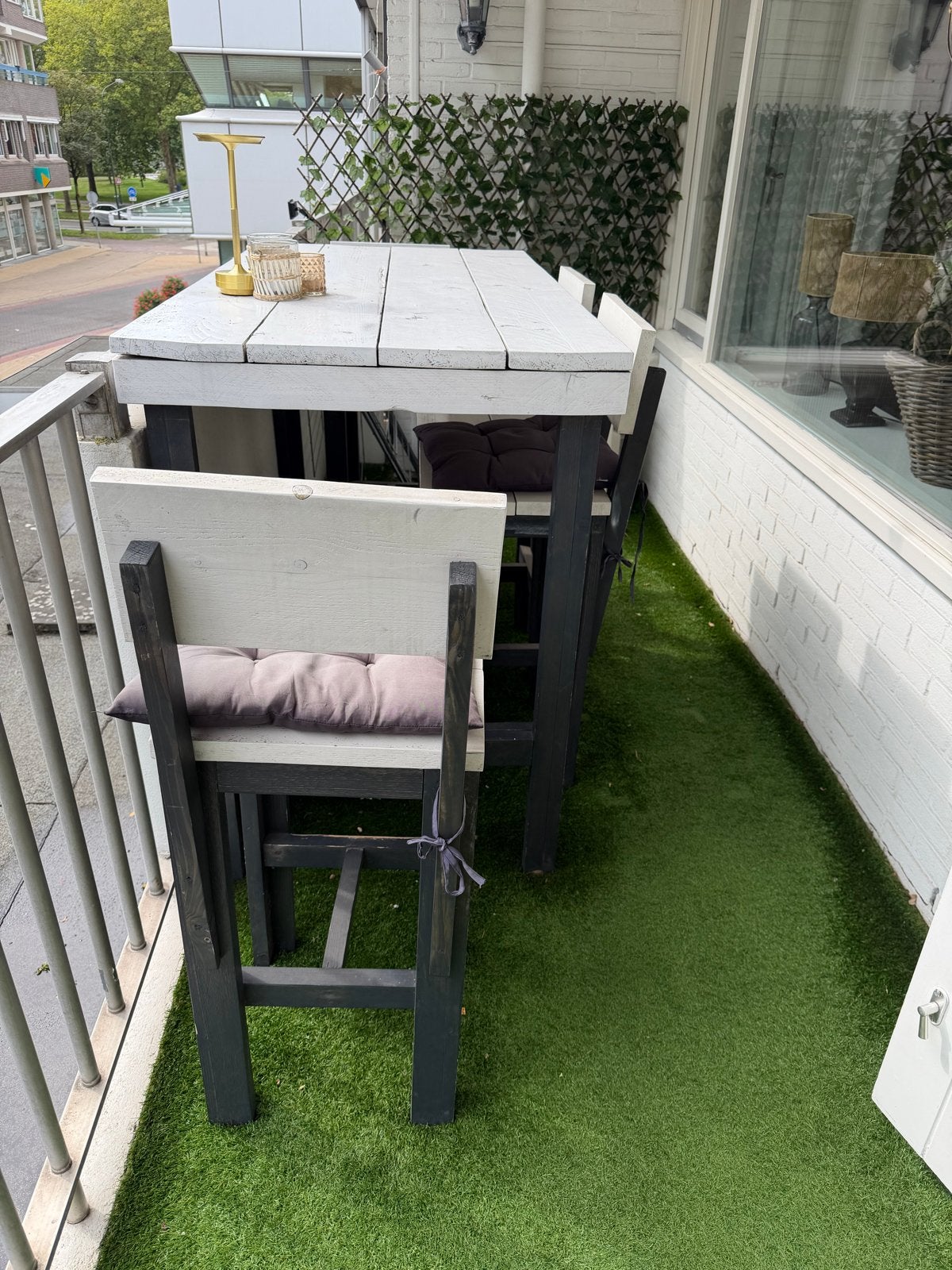 Gratis Houten bartafel met 4 stoelen voor balkon of tuin, Ophalen, Gebruikt, Rechthoekig, Hout