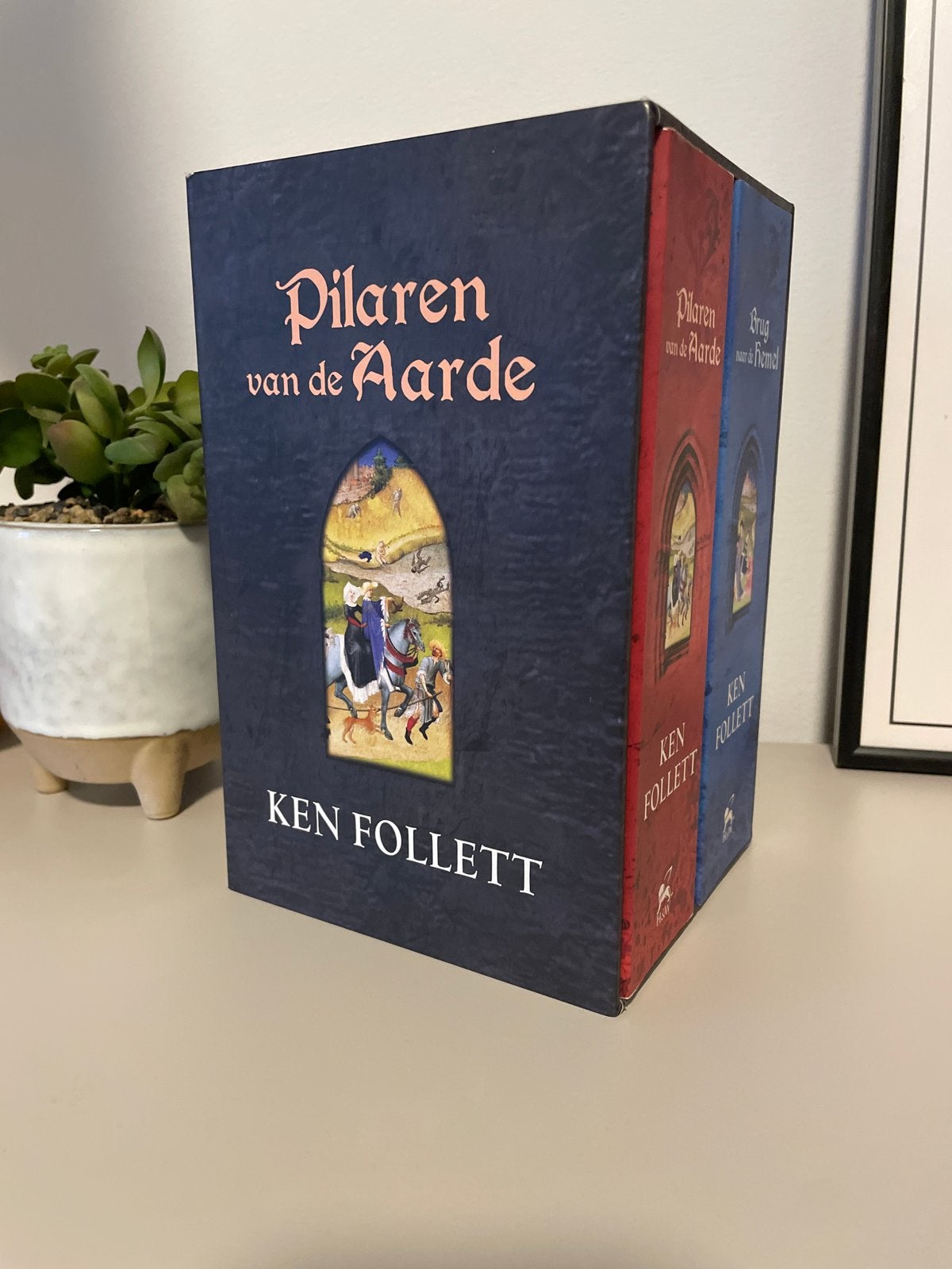 Ken Follett - Pilaren van de Aarde & Brug naar de Hemel, Verzenden, Zo goed als nieuw, Europa overig