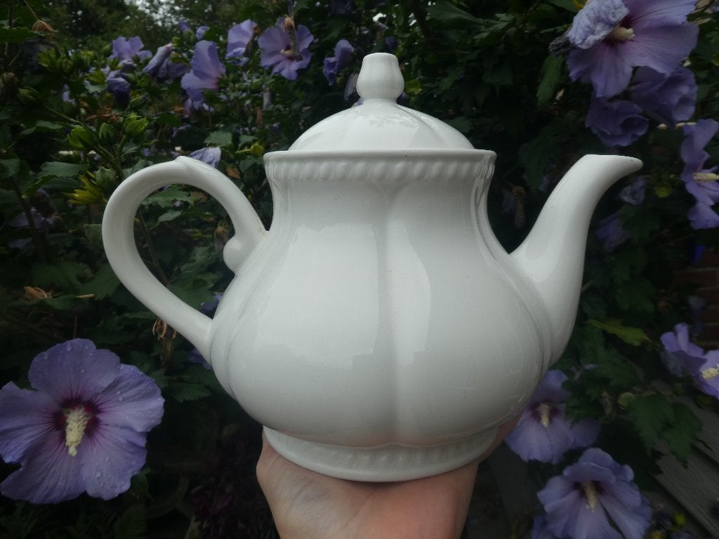 Prachtige Churchill England Theepot in zeer goede staat, Overige merken, Klassiek, Ophalen of Verzenden, Zo goed als nieuw