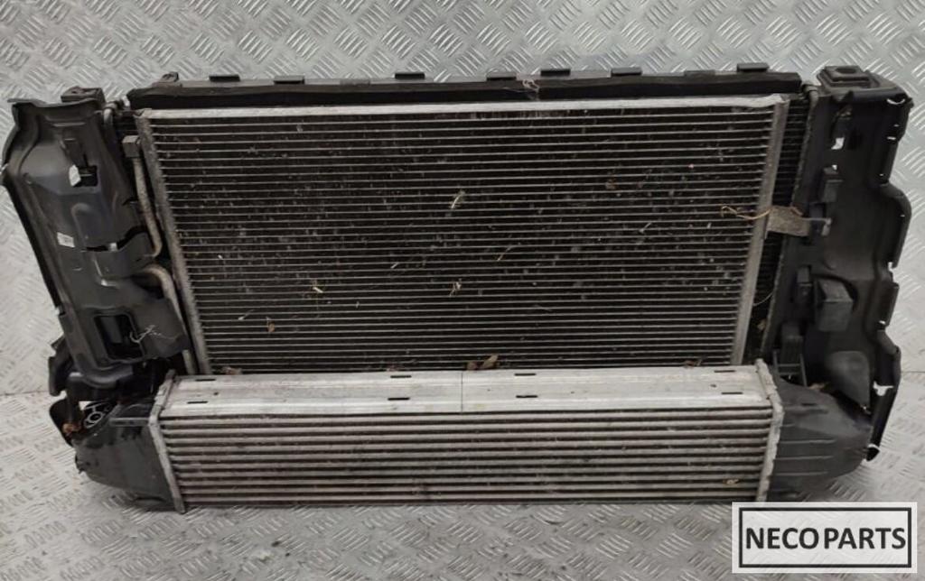 VOLVO V60 2.0 D3 KOELER KOELERPAKKET FRONT VOORFRONT, Gebruikt, -, -, Ophalen of Verzenden